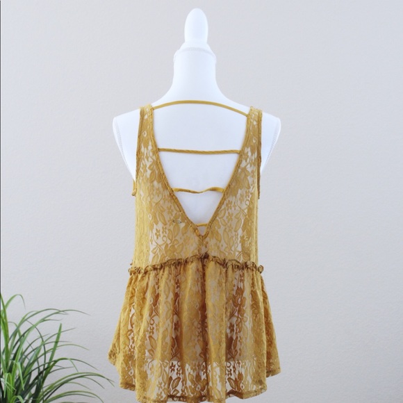 3/$25 H.I.P. Lace Top - Picture 5 of 8